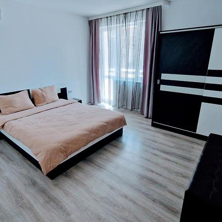 Water House Apartment Shumen Exterior photo