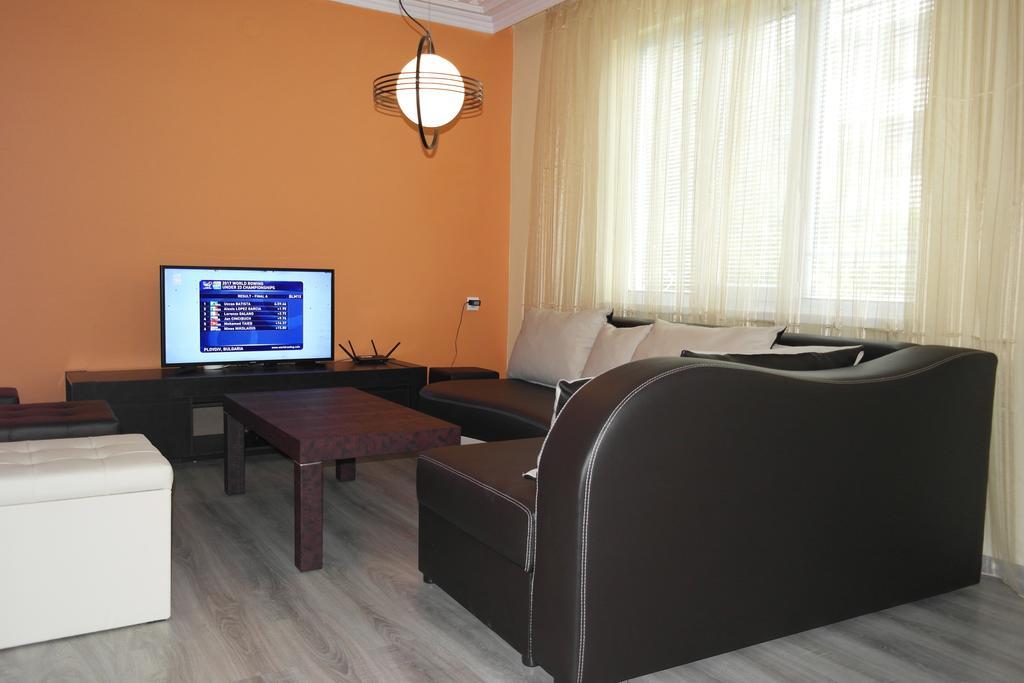 Water House Apartment Shumen Exterior photo